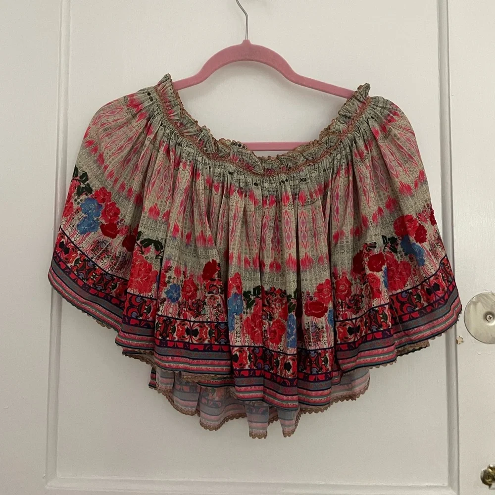 Anthropologie off shoulder printed top. Size small - Picture 2 of 4